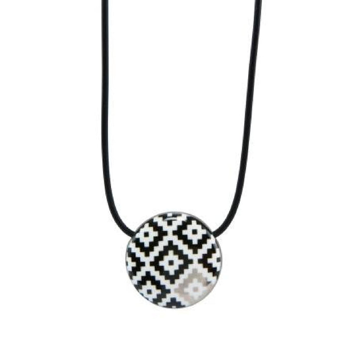 Goebel Black and White Maja von Hohenzollern - Design Diamonds/Stripes - Halskette